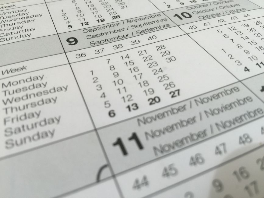 Cand cumperi bilete mai ieftin: sezonalitate si ziua saptamanii